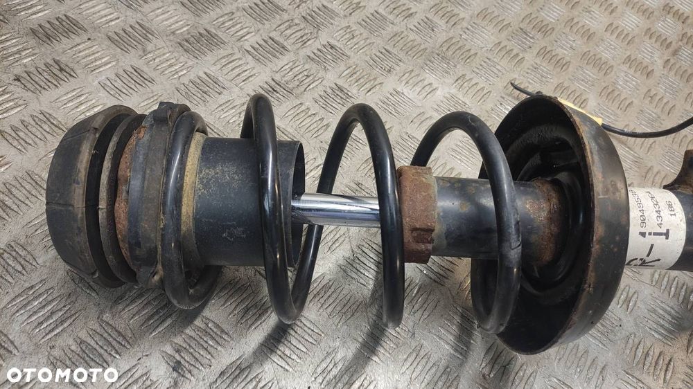 AMORTYZATOR SPRĘŻYNA ZWROTNICA PRAWY PRZÓD OPEL VECTRA B - 4