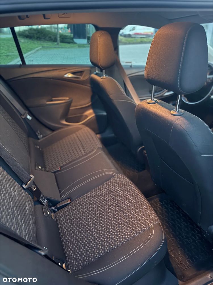 Opel Astra 1.4 Turbo Edition - 9