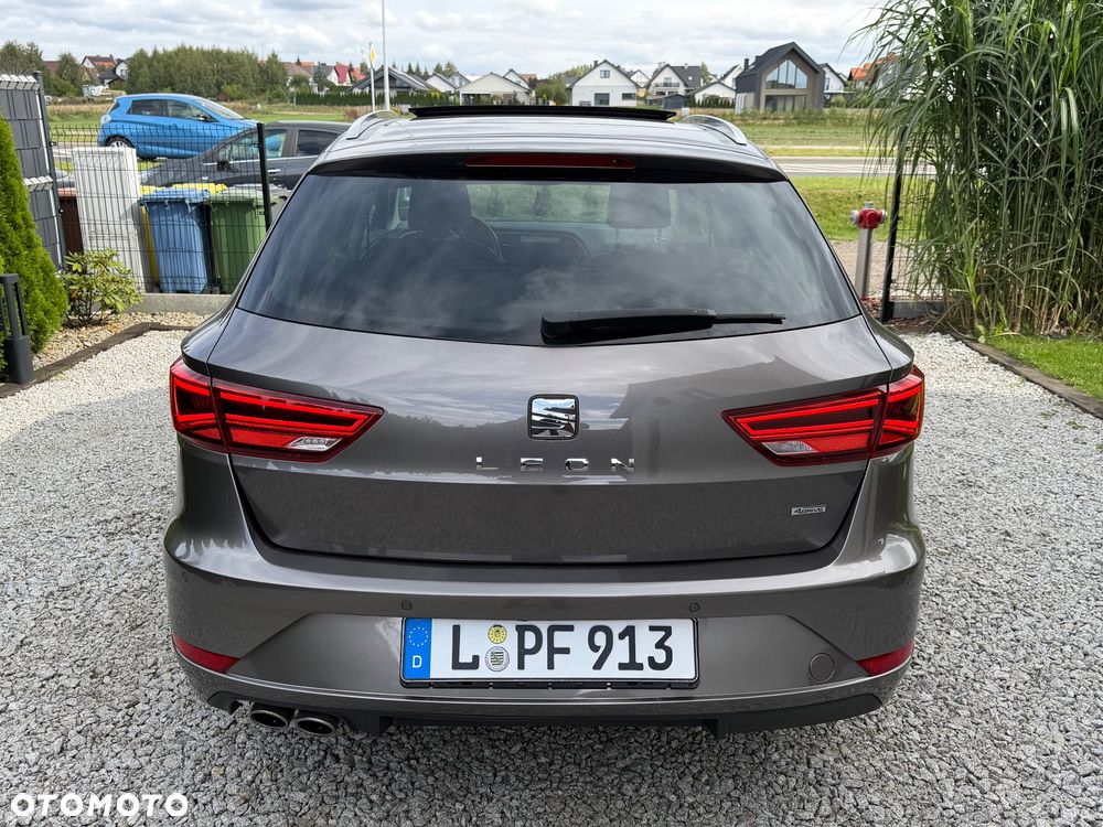 Seat Leon 2.0 TDI DPF Start&Stop XCELLENCE - 4