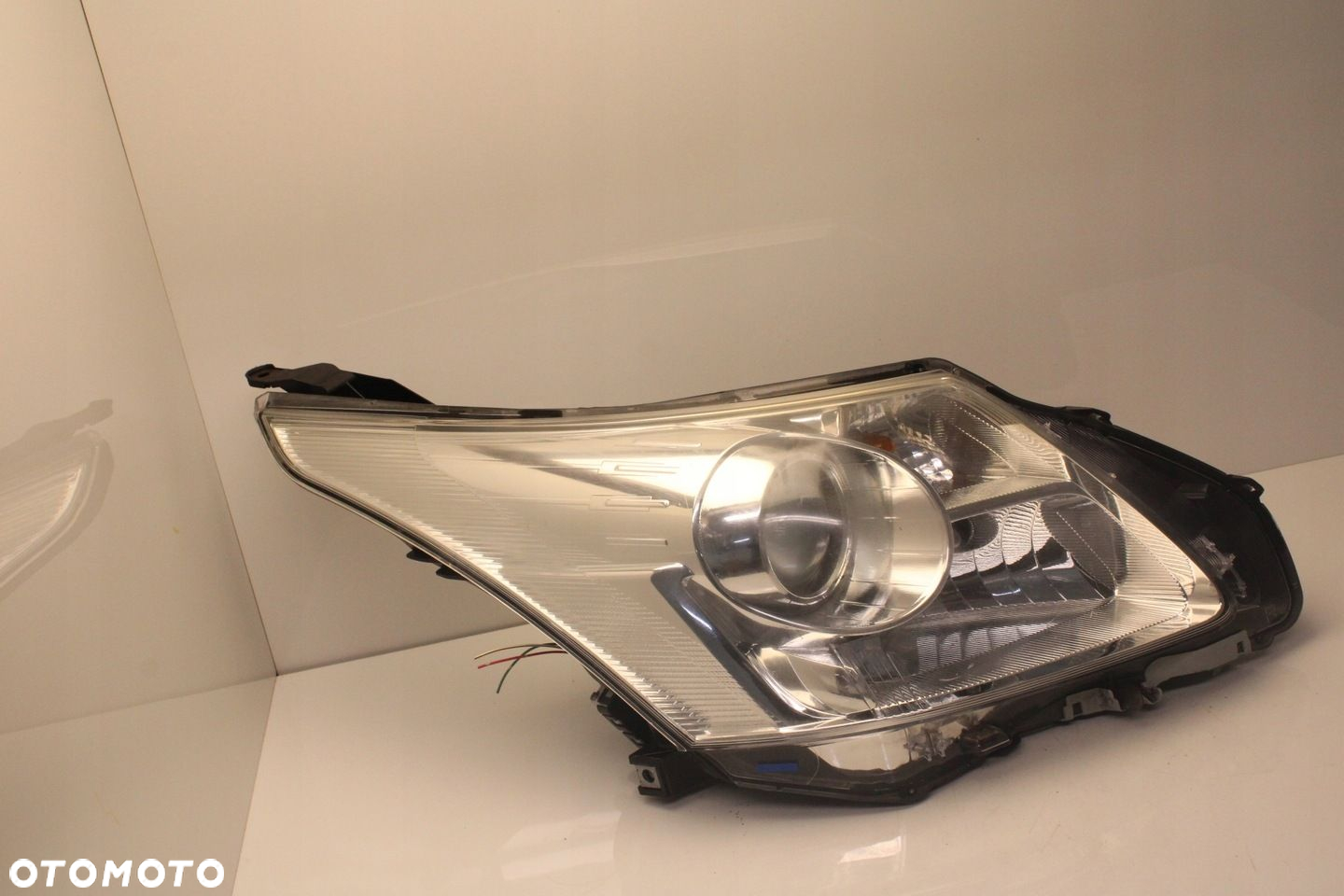 TOYOTA AVENSIS T27 09R- REFLEKTOR PRAWY LAMPA PRAWA PRZÓD PRZEDNIA - 3