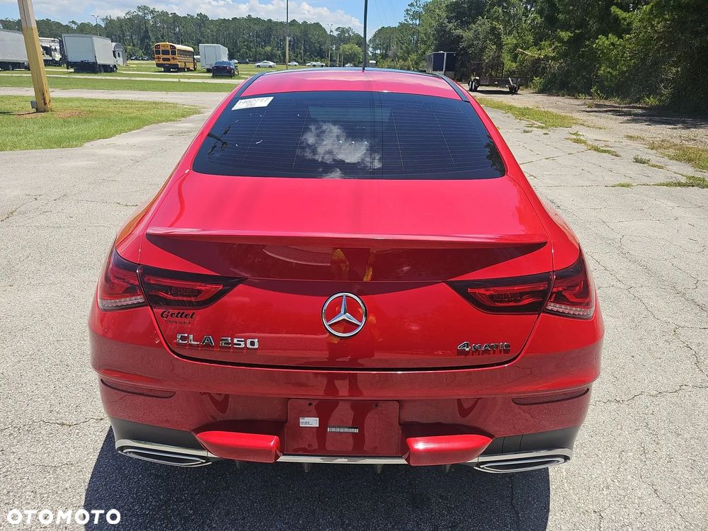 Mercedes-Benz CLA 250 4Matic 7G-DCT AMG Line - 6
