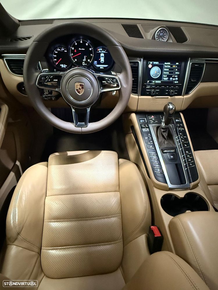 Porsche Macan Turbo - 8