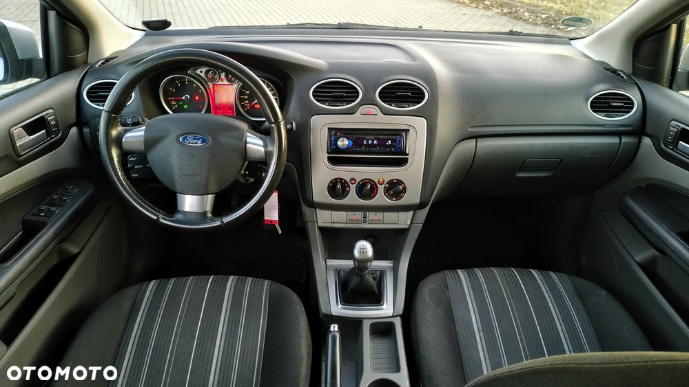 Ford Focus 1.6 16V Style - 13