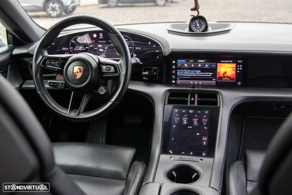 Porsche Taycan - 29