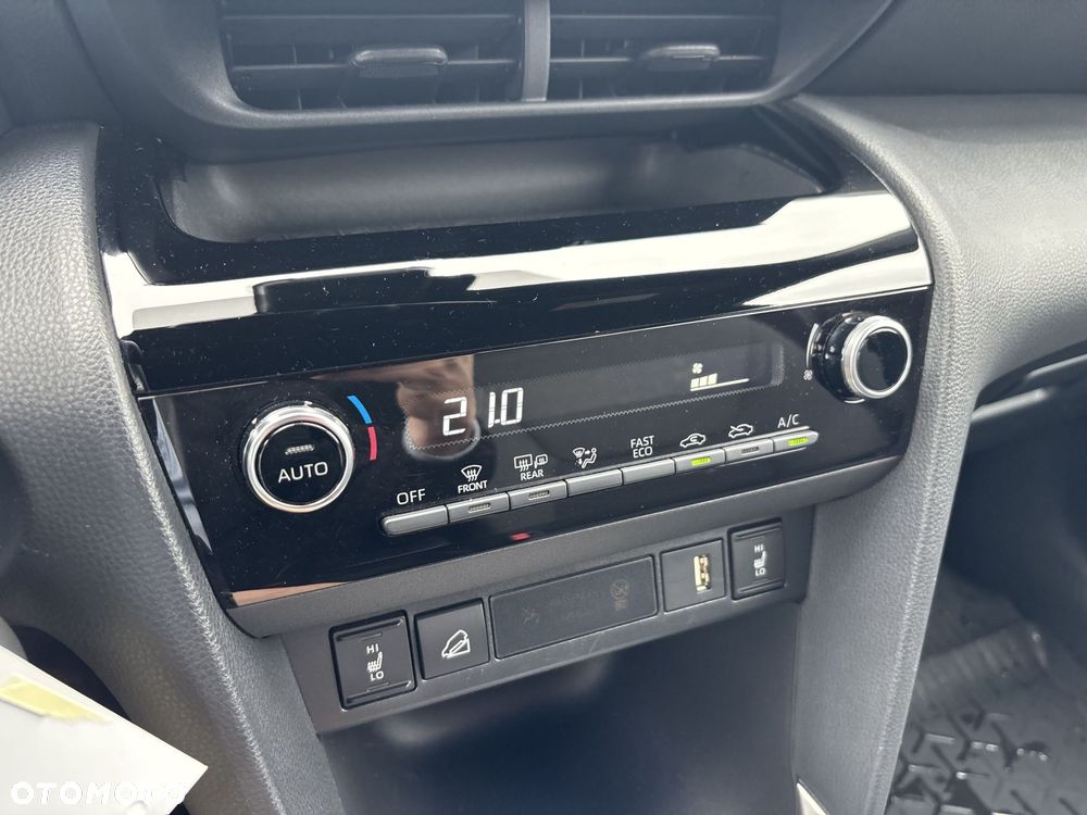 Toyota Yaris Cross Hybrid 1.5 Comfort 4x4 - 24