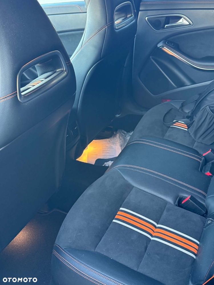Mercedes-Benz CLA 220 (CDI) d 7G-DCT Orange Art Edition - 13