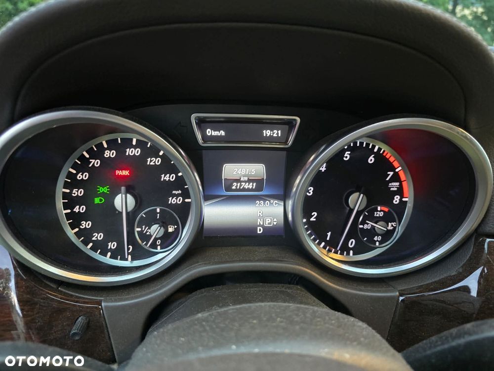 Mercedes-Benz GL - 7