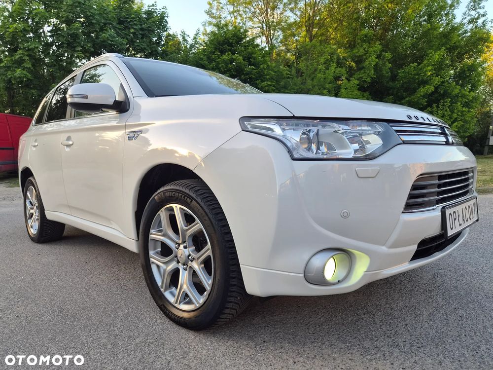 Mitsubishi Outlander - 14