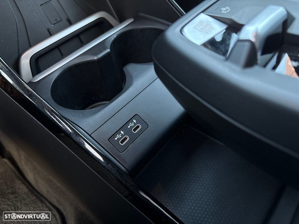 BMW 225xe Active Tourer e xDrive Edição Optimized - 42
