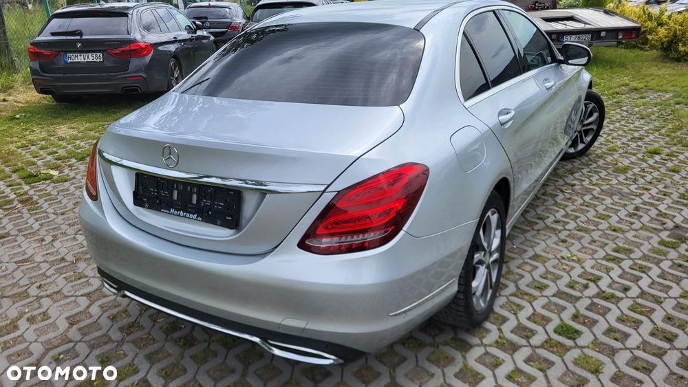 Mercedes-Benz Klasa C 180 Avantgarde - 14