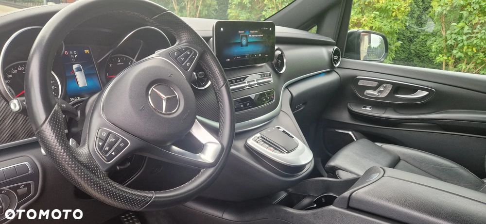 Mercedes-Benz Klasa V 300 d 4-Matic Exclusive 9G-Tronic (d³ugi) - 11