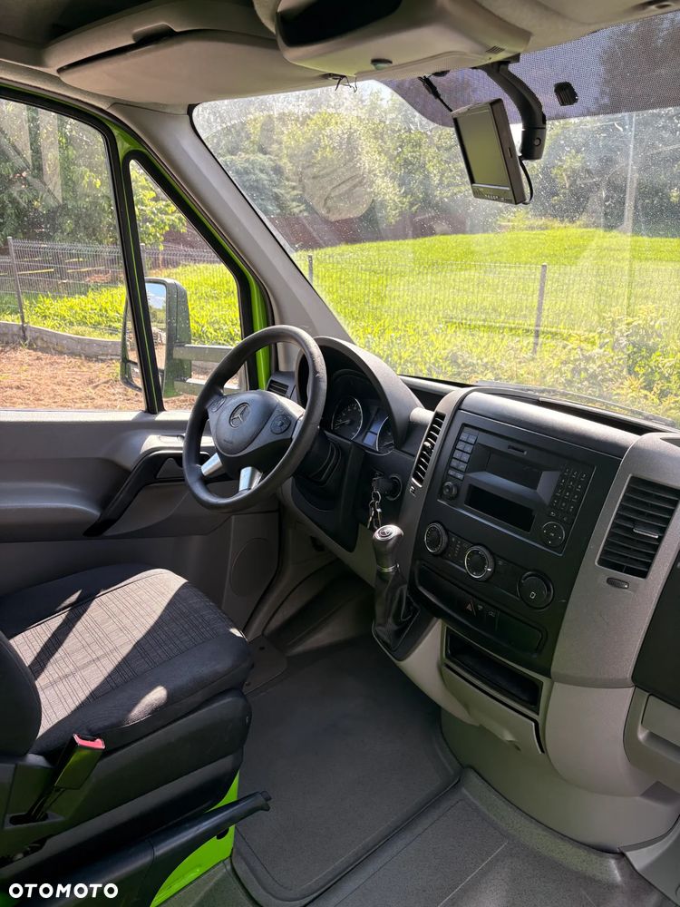 Mercedes-Benz Sprinter - 9
