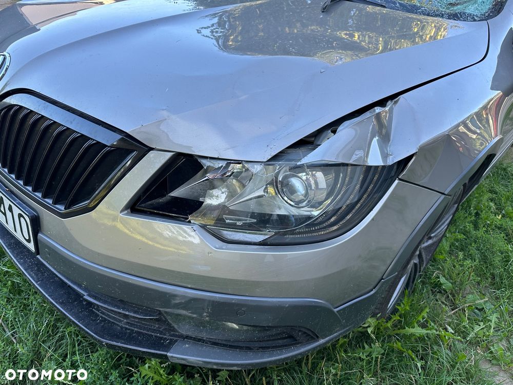 Skoda Superb 2.0 TDI 4x4 Platinum Outdoor DSG - 3