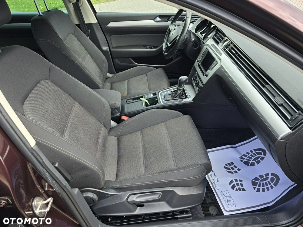 Volkswagen Passat - 24