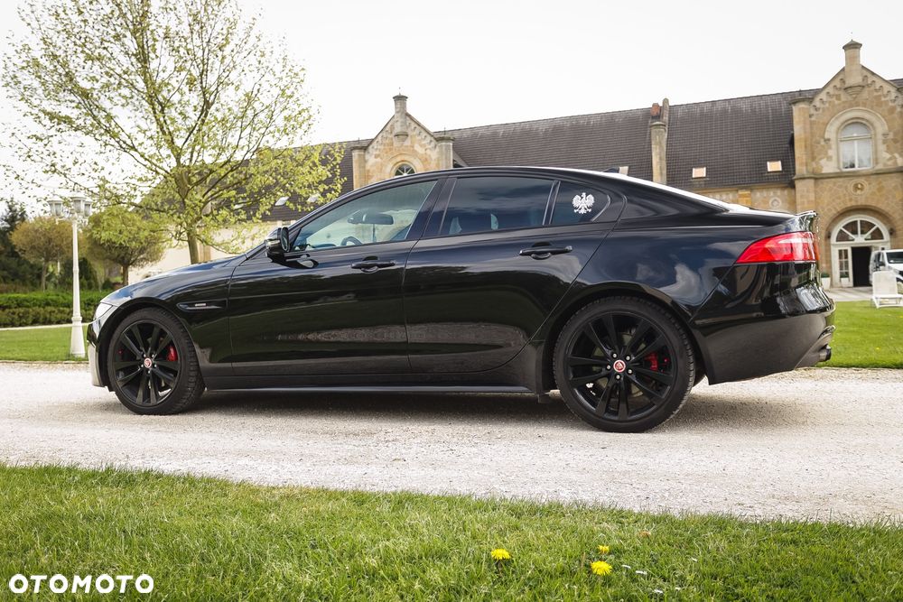 Jaguar XE 20d R-Sport - 11
