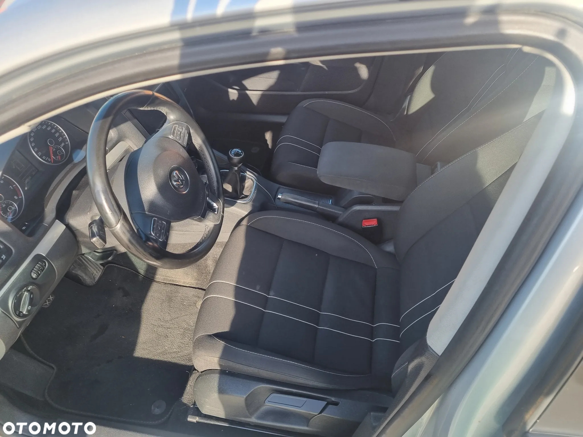 Volkswagen Jetta 1.4 TSI Trendline - 12