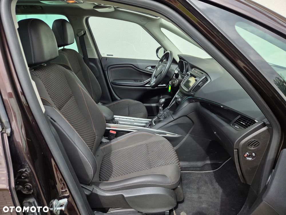 Opel Zafira - 11
