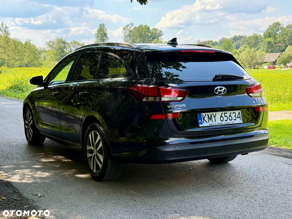 Hyundai i30 1.6 D Comfort DCT - 8