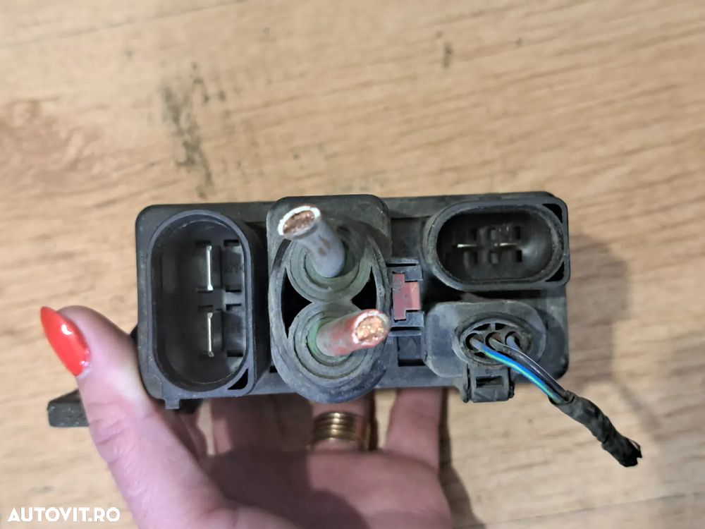 Releu Ventilator Radiator Original VAG Cod 7H0919506D Compatibil cu VW T5 Transporter, Multivan si Caravelle (2003-2015) - 4