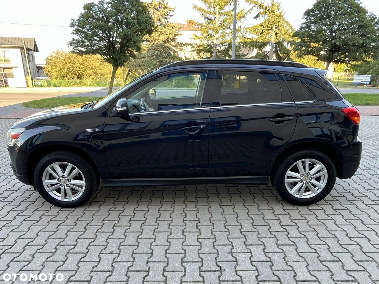 Mitsubishi ASX - 10