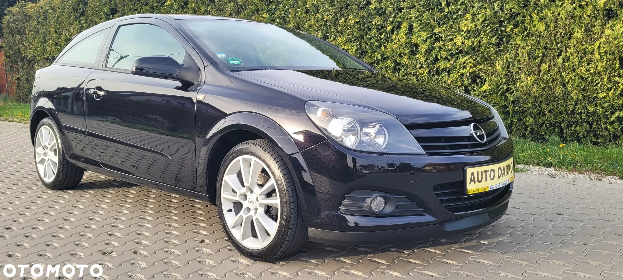 Opel Astra GTC 1.6 - 19