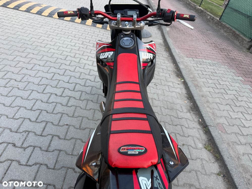 Yamaha WR - 17