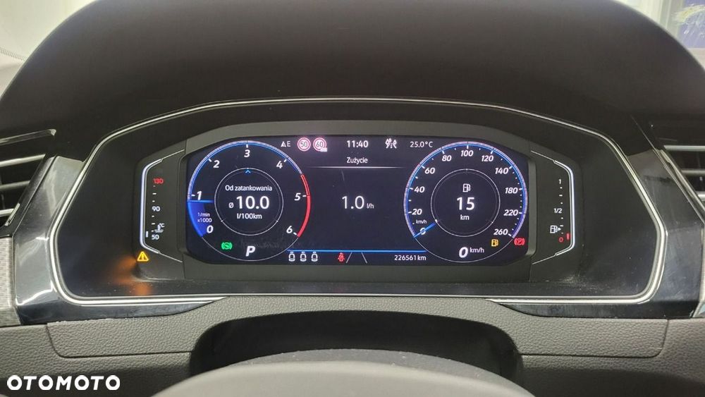 Volkswagen Passat - 14