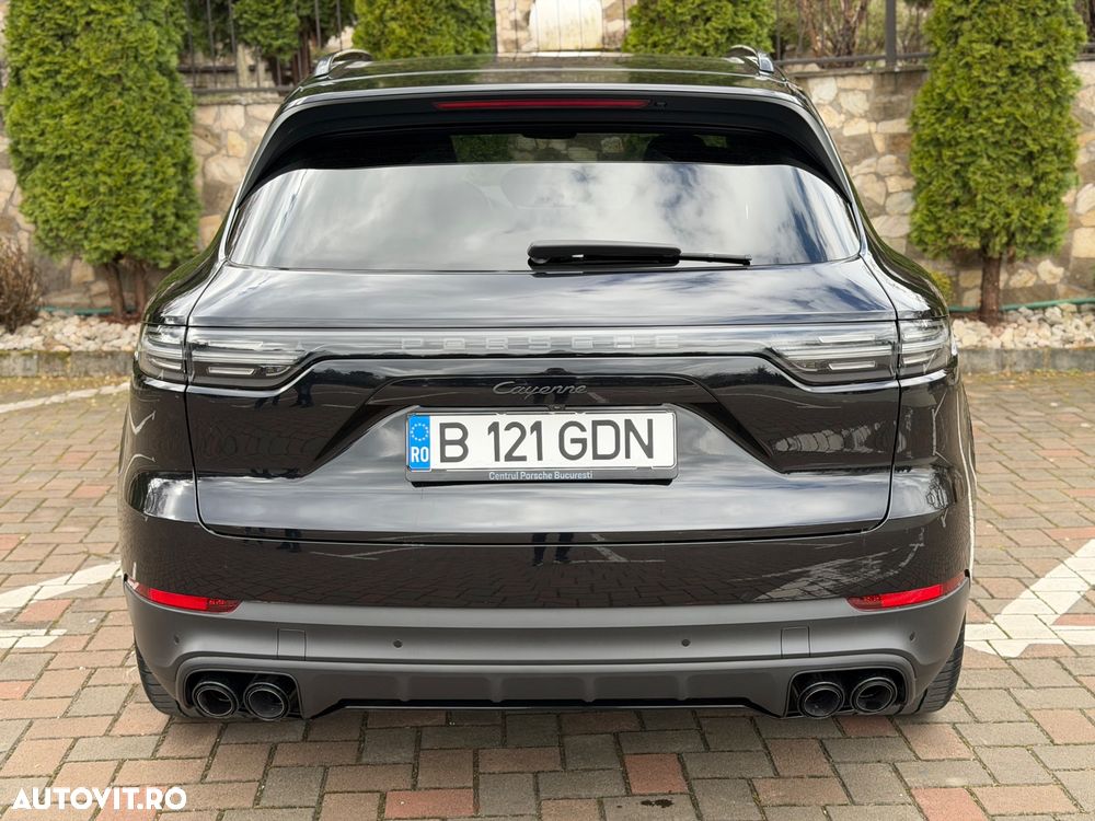 Porsche Cayenne - 8