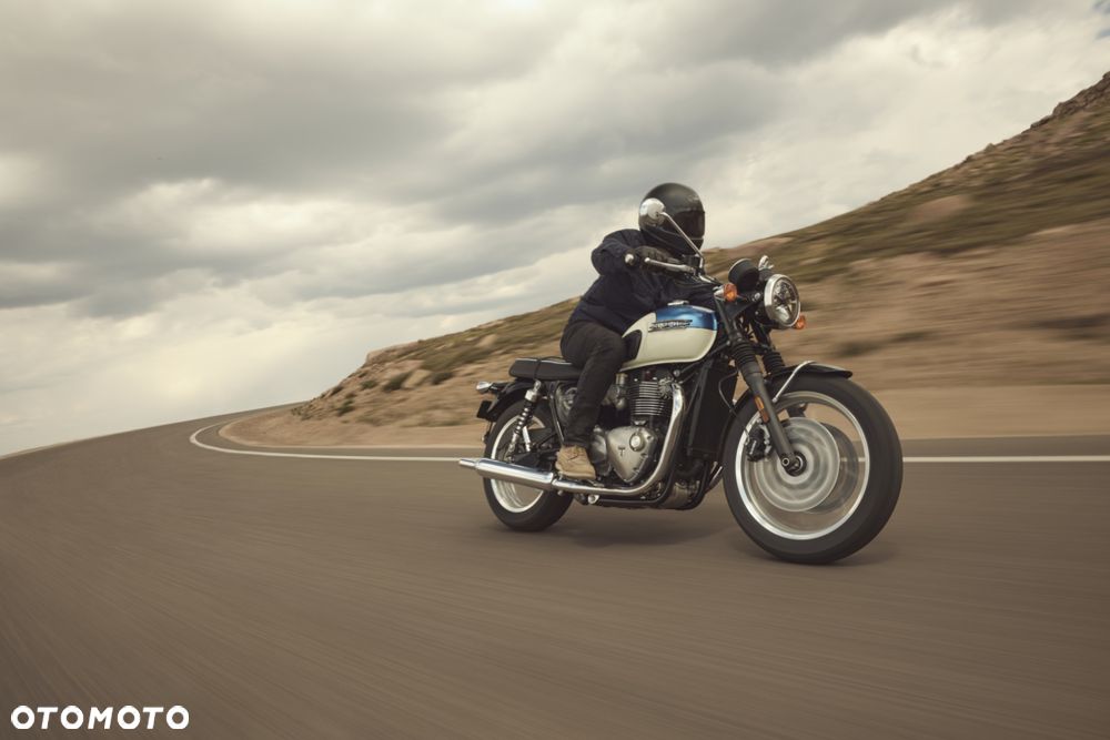 Triumph Bonneville - 7