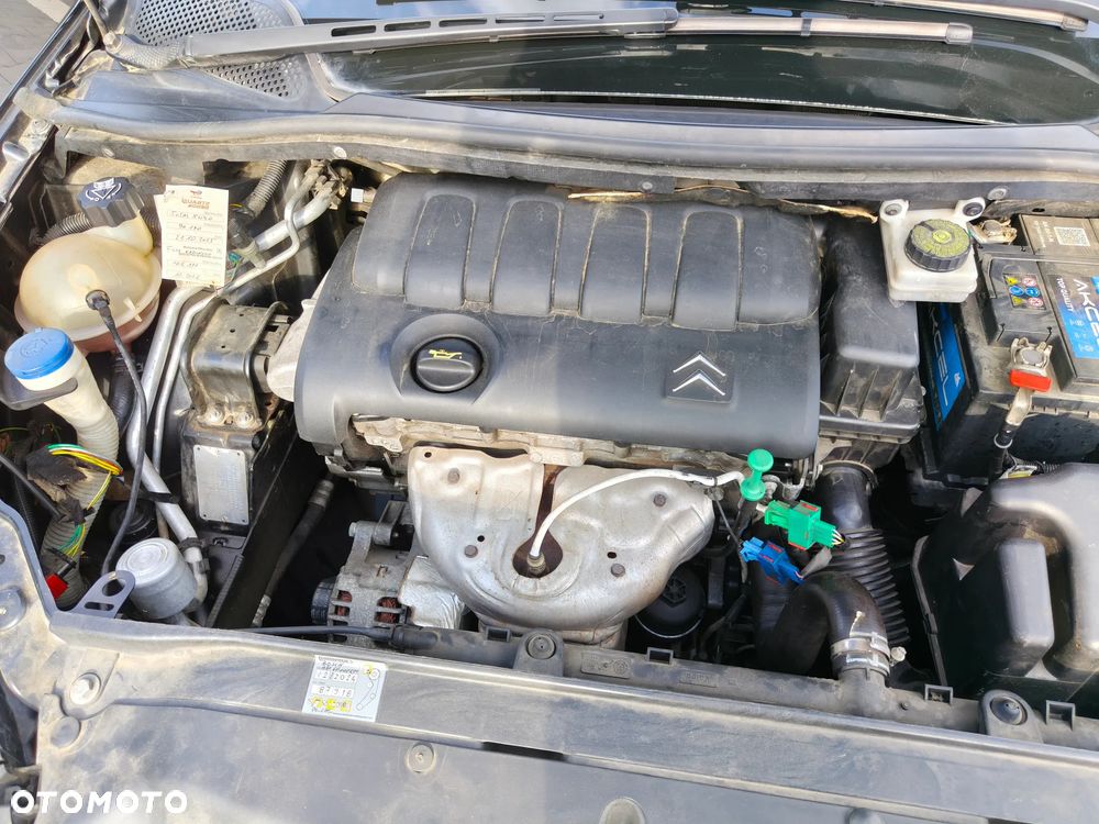 Citroën C4 1.4 16V SX - 17