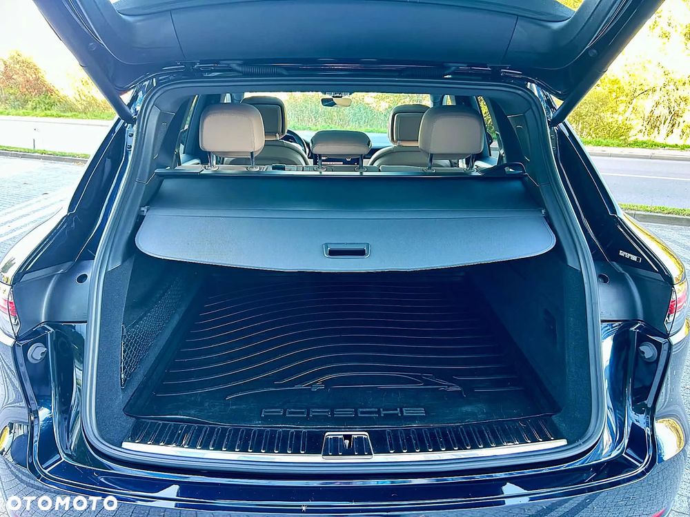 Porsche Cayenne - 19