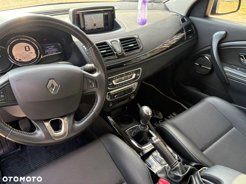Renault Megane ENERGY TCe 130 Start & Stop Bose Edition - 4
