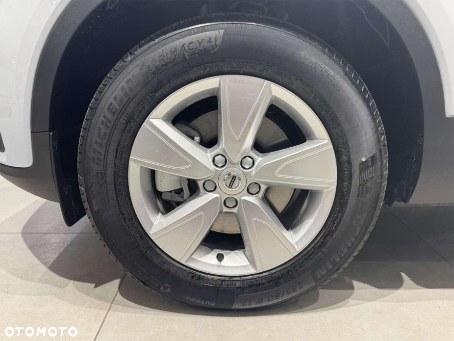 Volvo XC 40 B3 Essential - 17