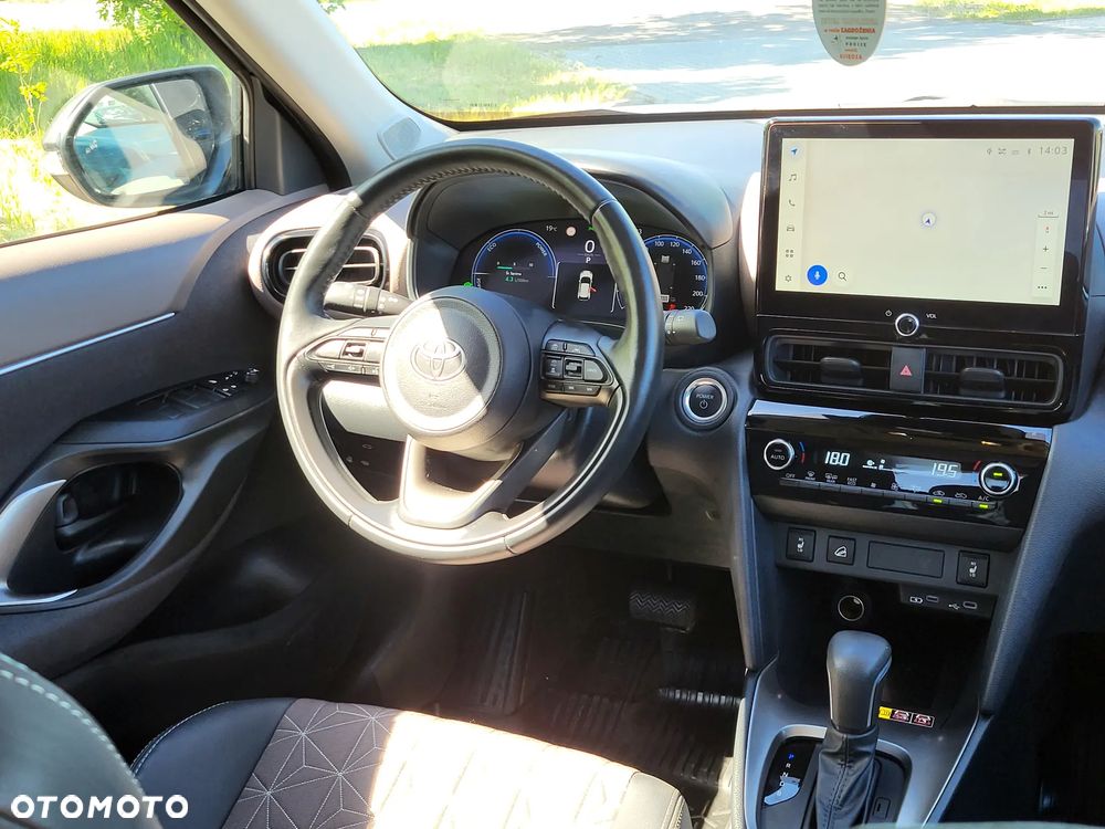 Toyota Yaris Cross Hybrid 1.5 Executive AWD - 8