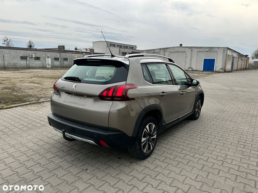 Peugeot 2008 BlueHDi 100 STOP & START Allure - 9
