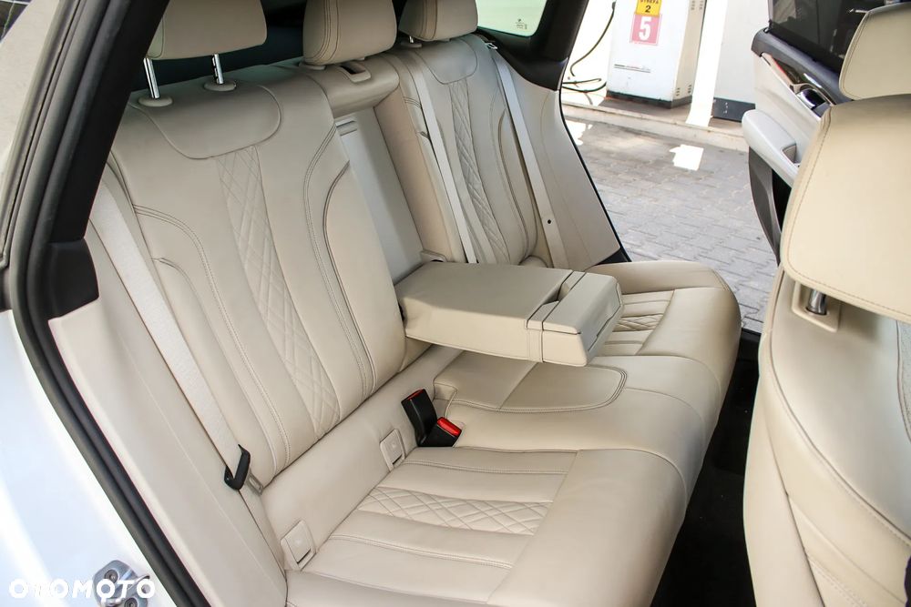 BMW 6GT 640i xDrive Sport Line - 21