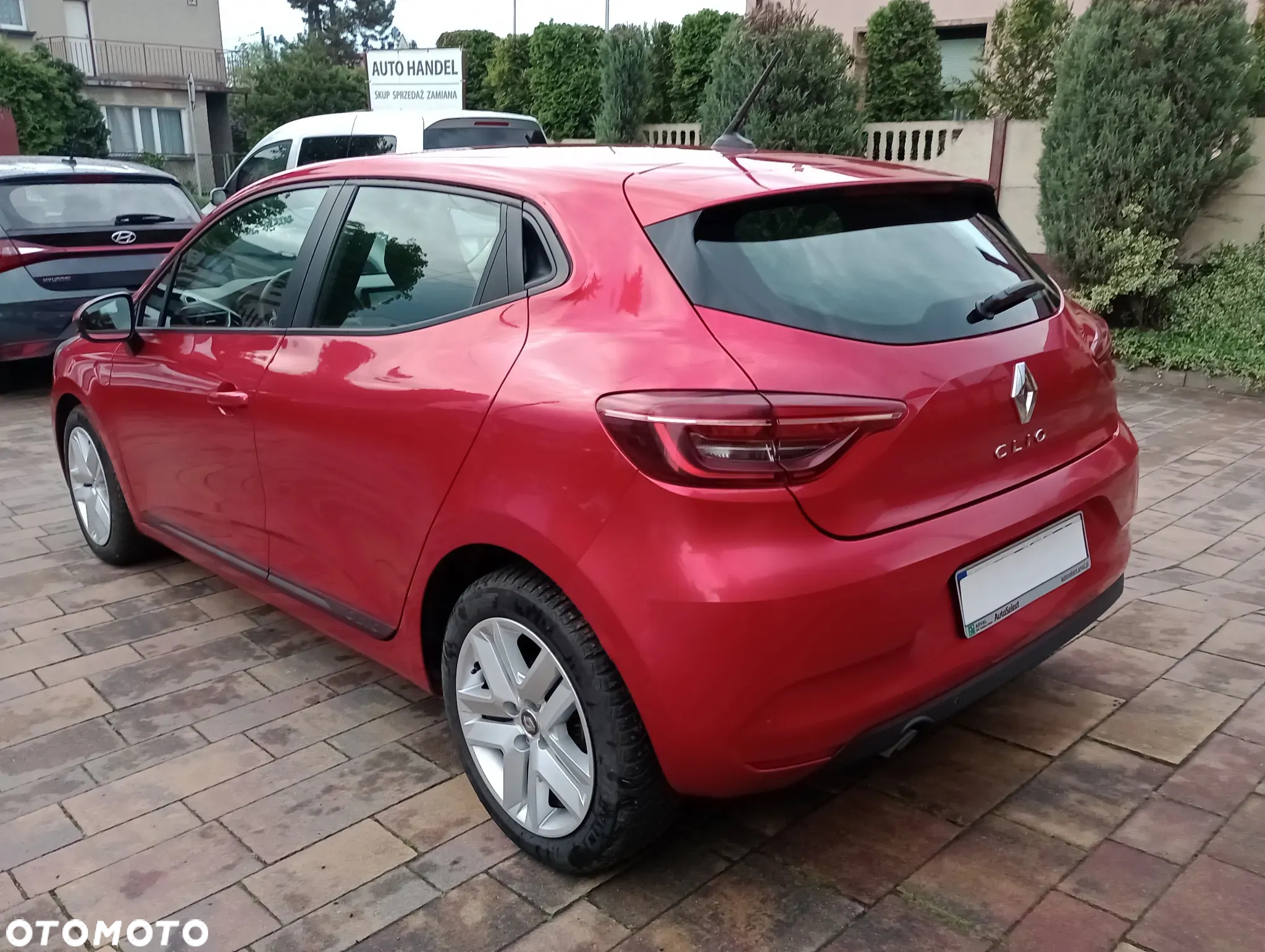 Renault Clio - 8