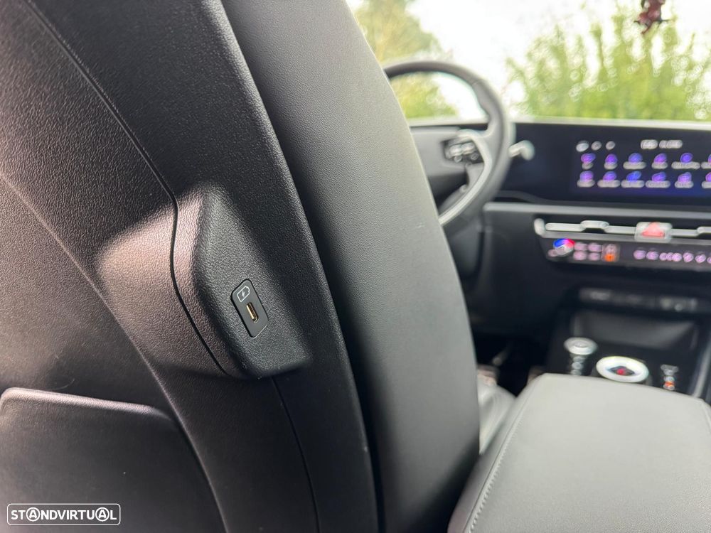 Kia Niro EV 64kWh Tech X - 13