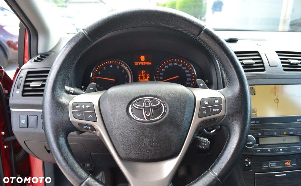 Toyota Avensis 2.0 Multidrive S Executive - 21