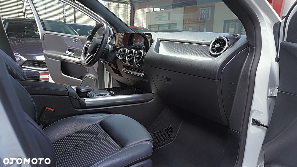 Mercedes-Benz Klasa B 180 7G-DCT - 15