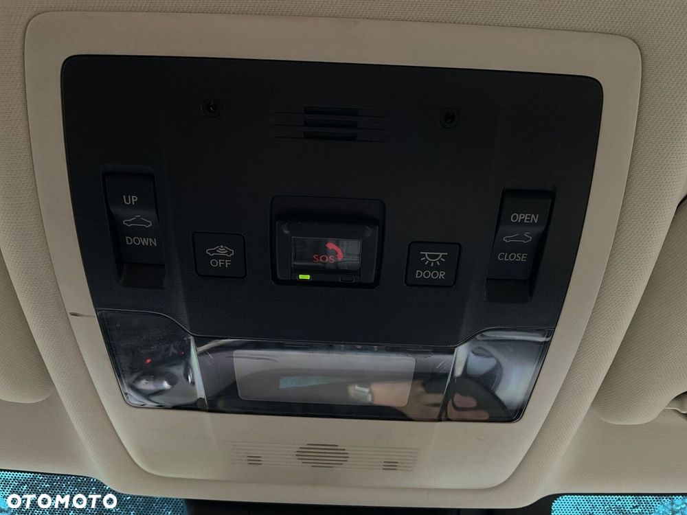 Lexus ES 300h Business Edition + - 33