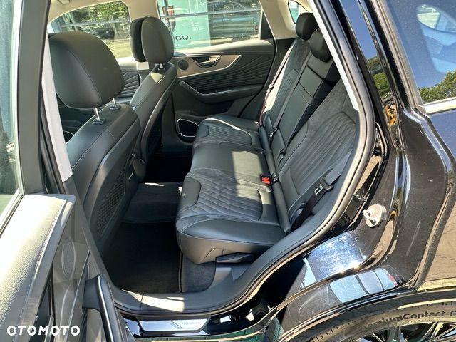 Hongqi HS5 2.0T Executive AWD - 16