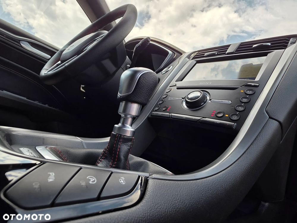 Ford Mondeo SW 2.0 TDCi S&S ST-Line - 23