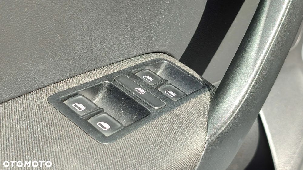 Volkswagen Polo - 8