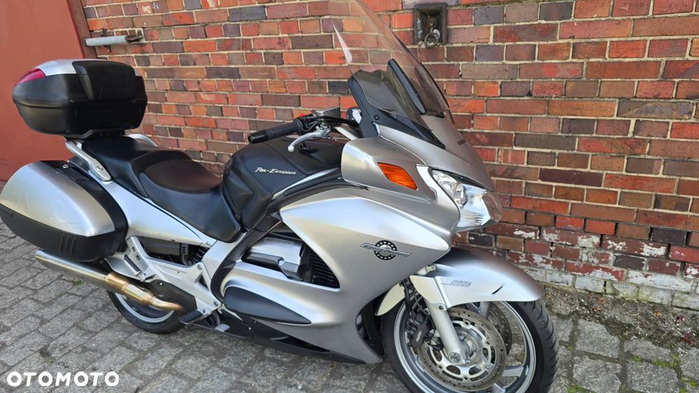 Honda ST - 17