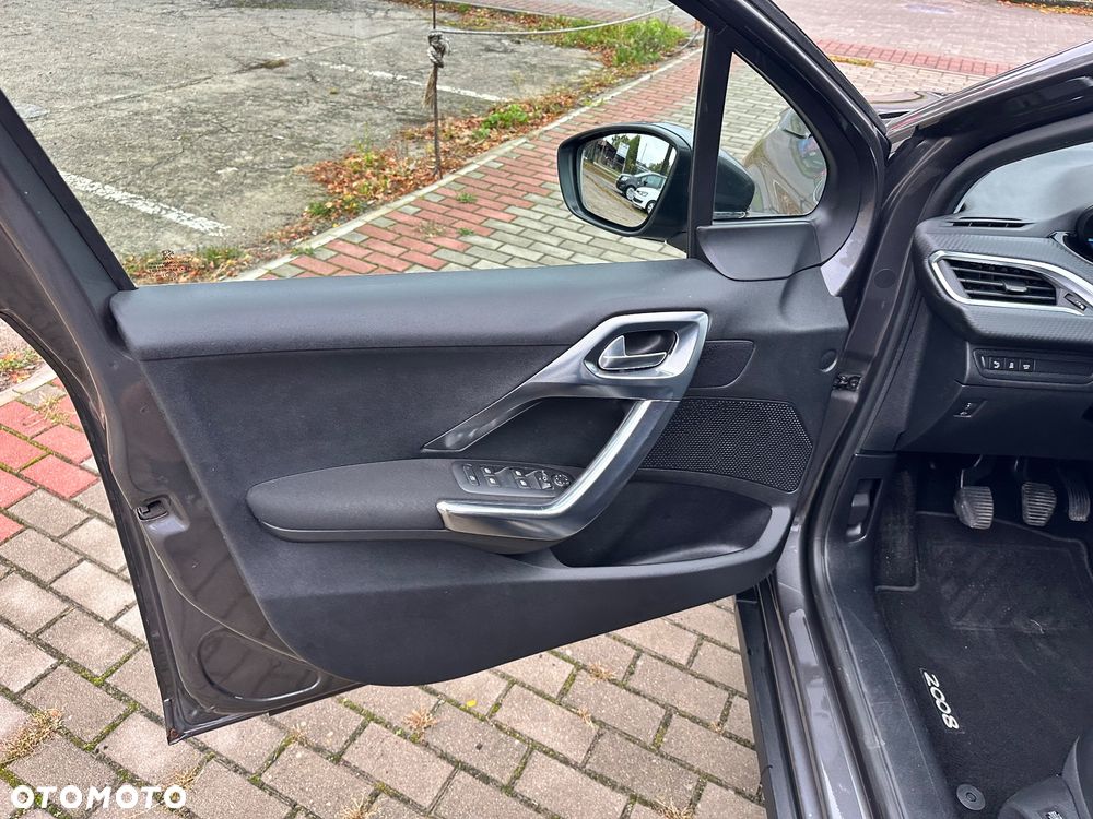 Peugeot 2008 - 12