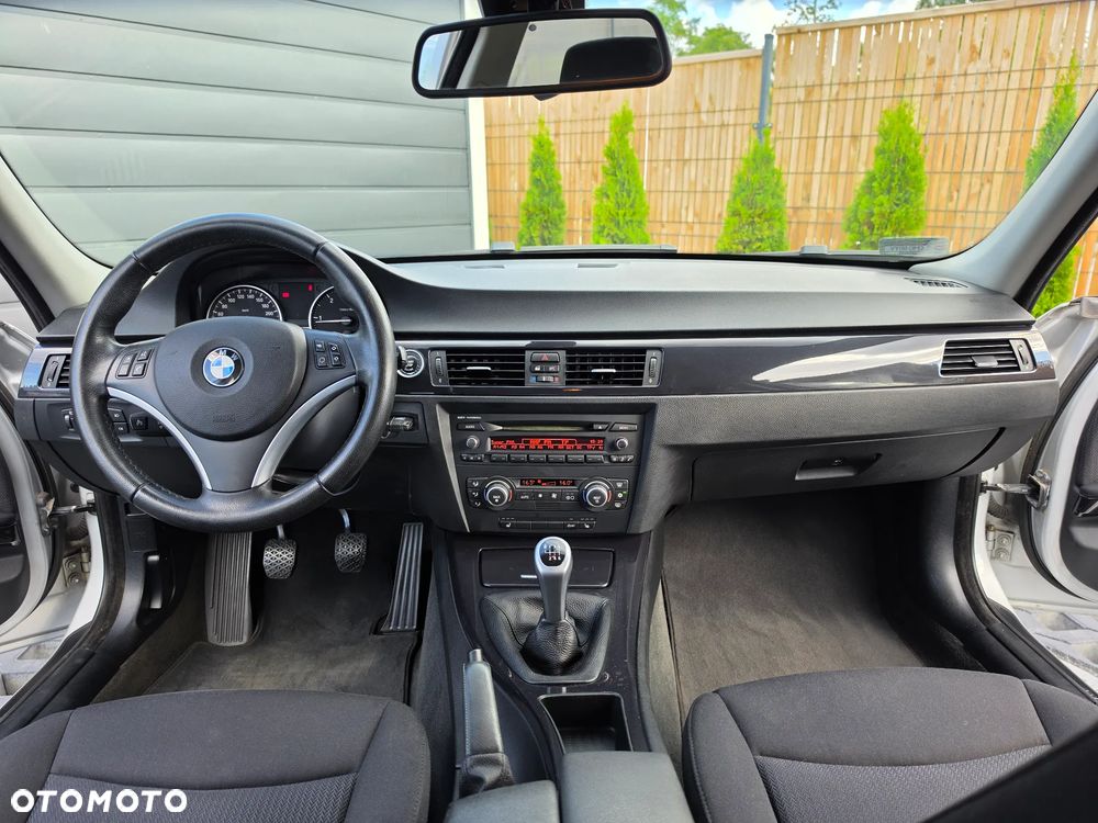 BMW Seria 3 318d DPF - 21