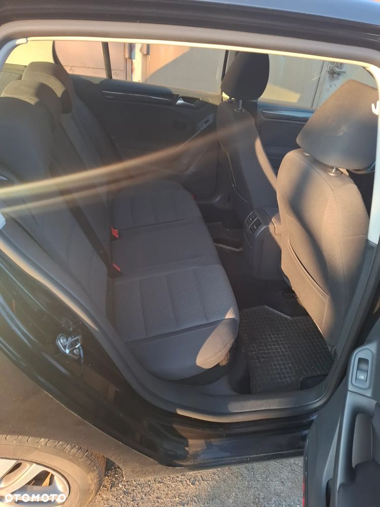 Volkswagen Golf - 18