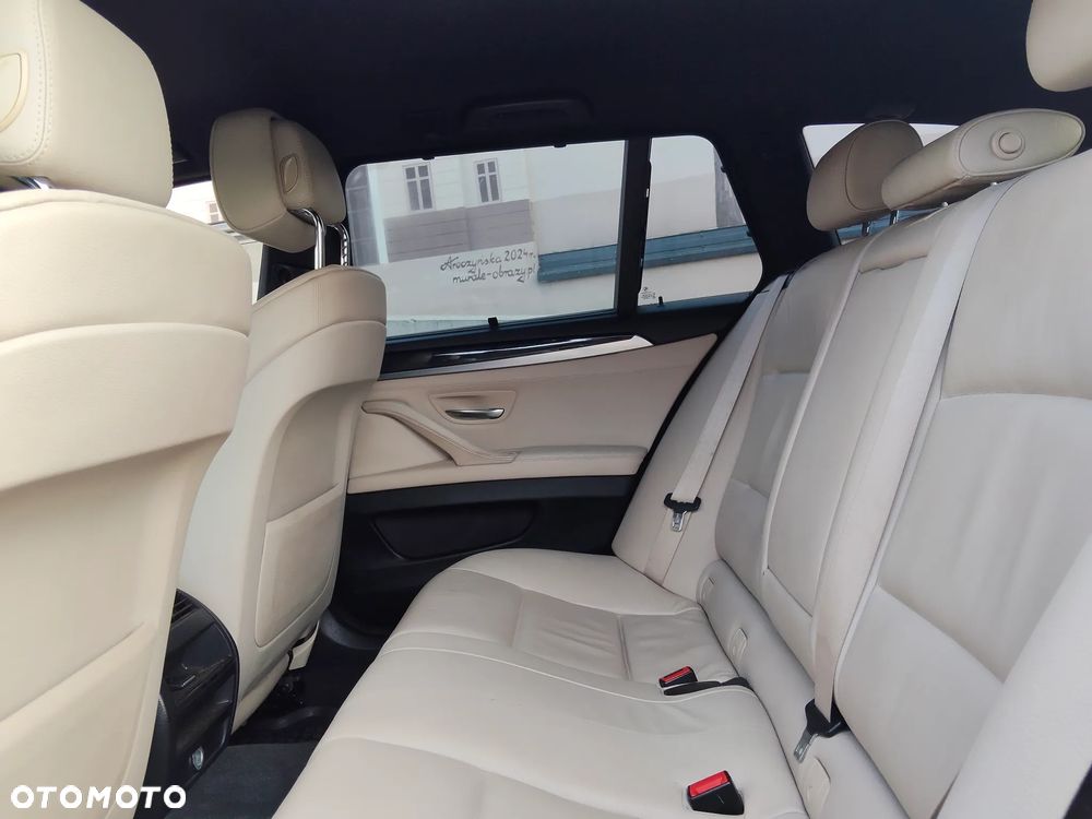 BMW Seria 5 520d Sport-Aut - 8