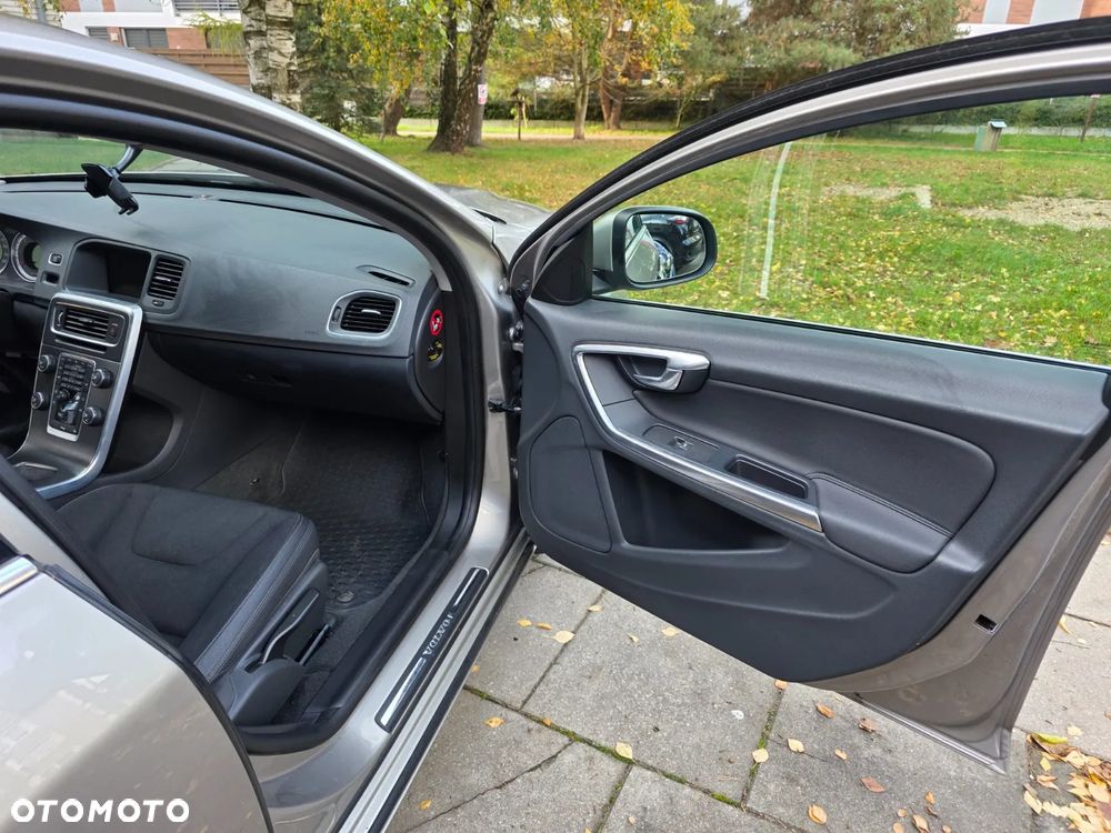 Volvo S60 D4 Momentum - 18